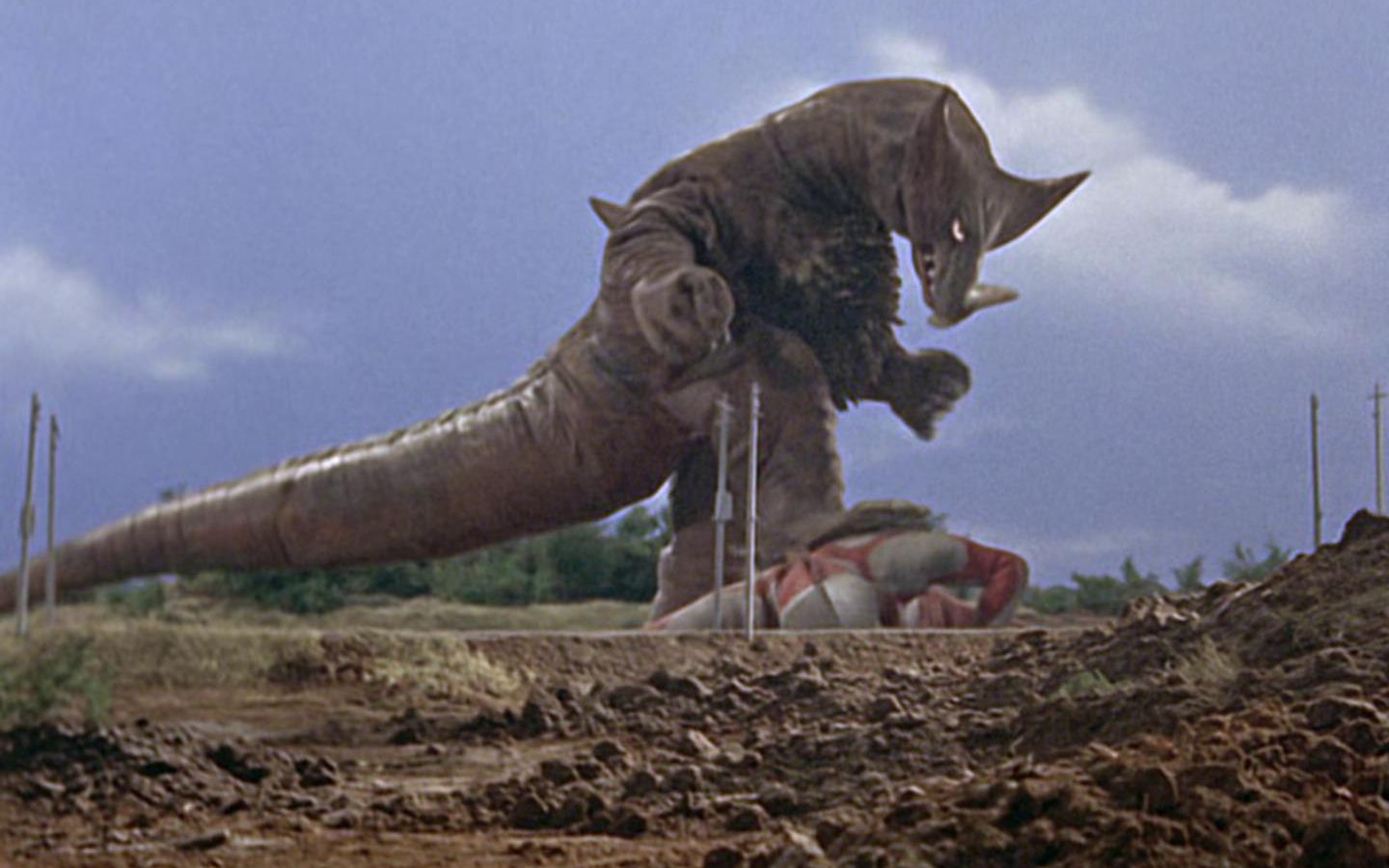 初代奥特曼剧情解说26 怪兽殿下(前篇)曼哥哥不敌哥莫拉