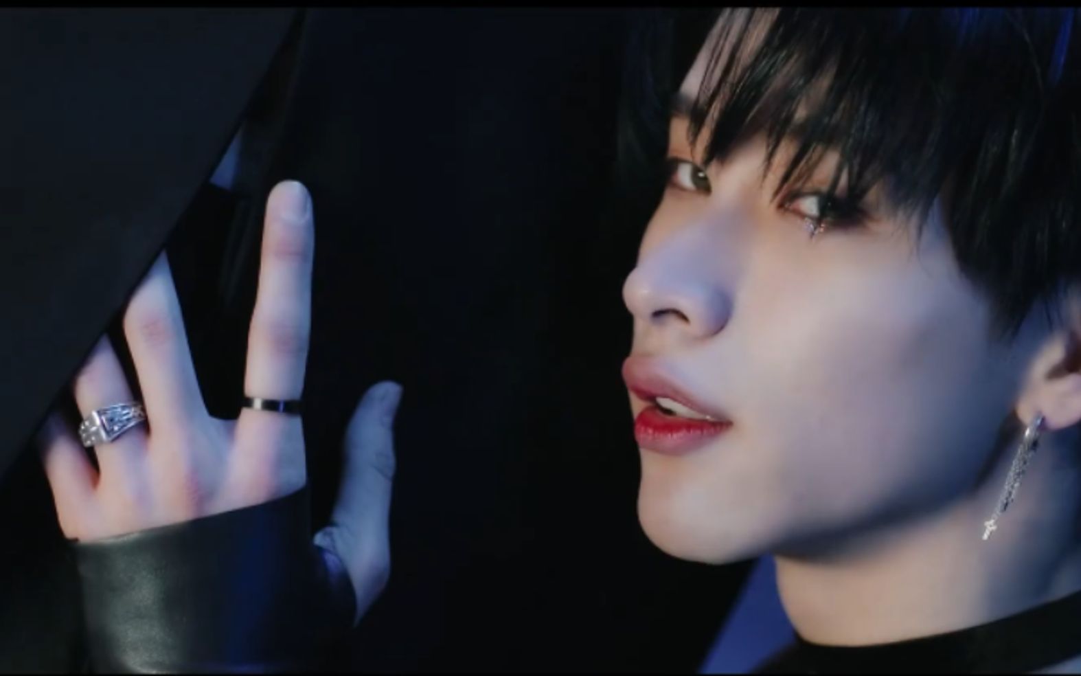 这是能免费看的吗?【onlyoneof 】回归新曲《libido》预告公开