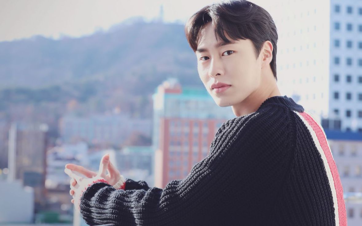 29[日刊体育]vietnam韩流热风偶然发现的一天饰演白经的李宰旭