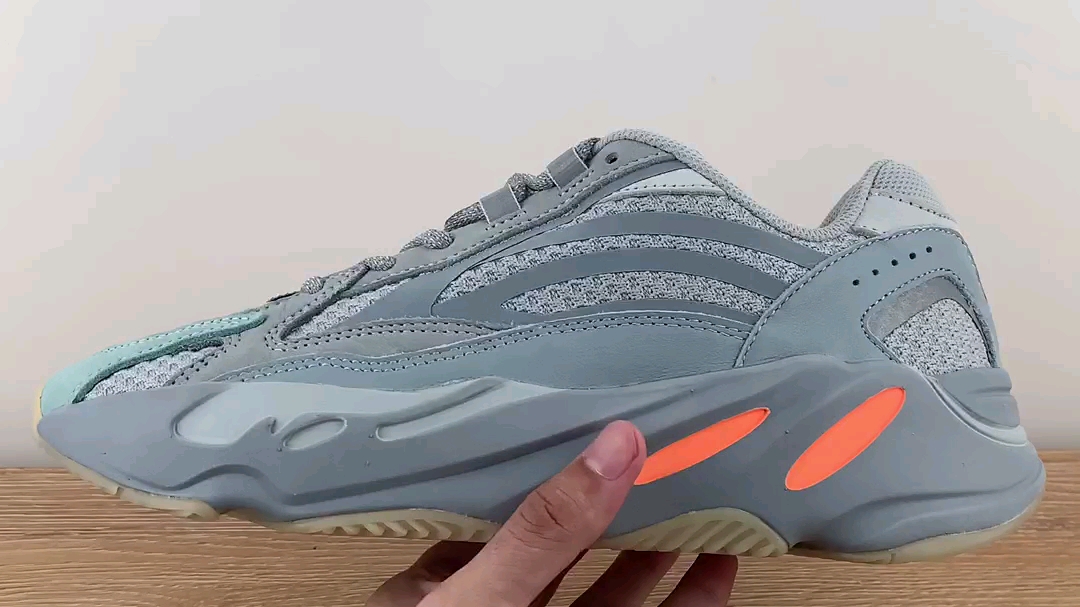实拍yeezy700v2惯性蓝灰色椰子老爹鞋