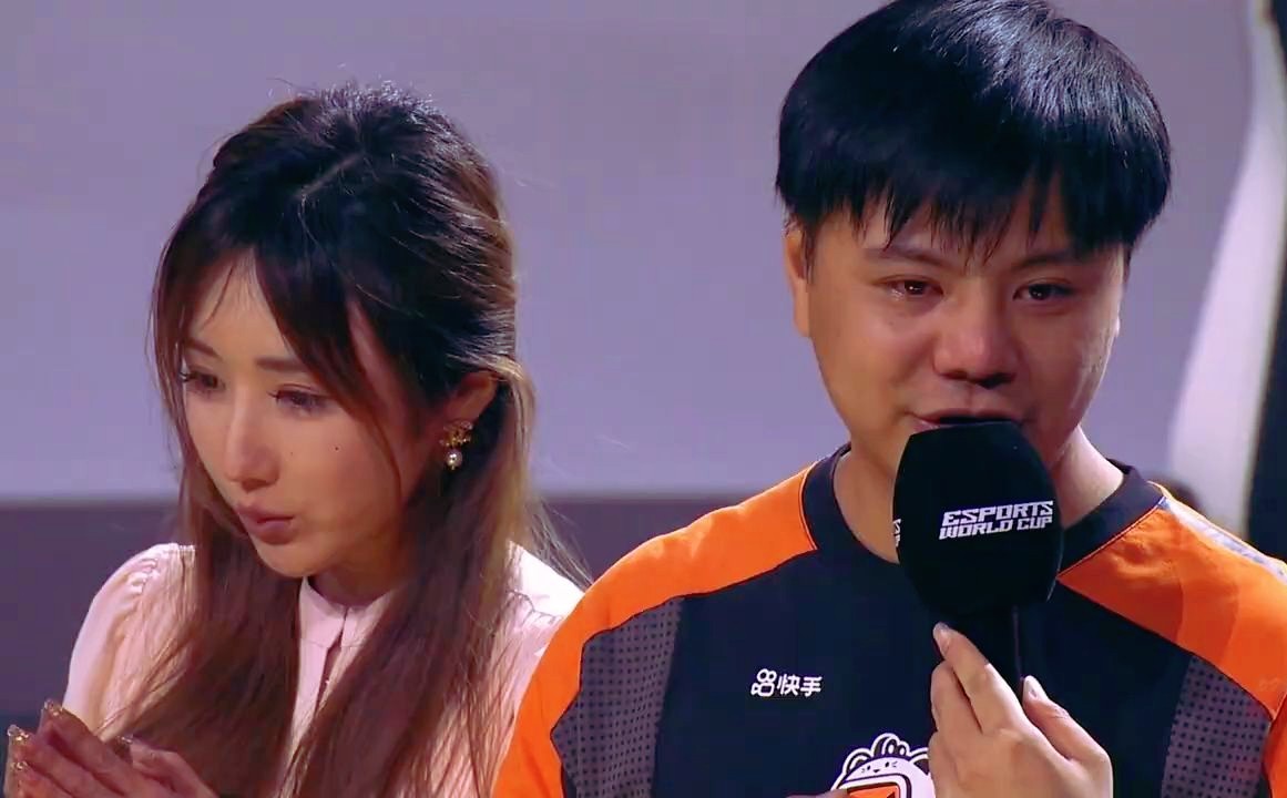 恭喜小孩曾卓君怒拿2024电竞世界杯街霸6冠军