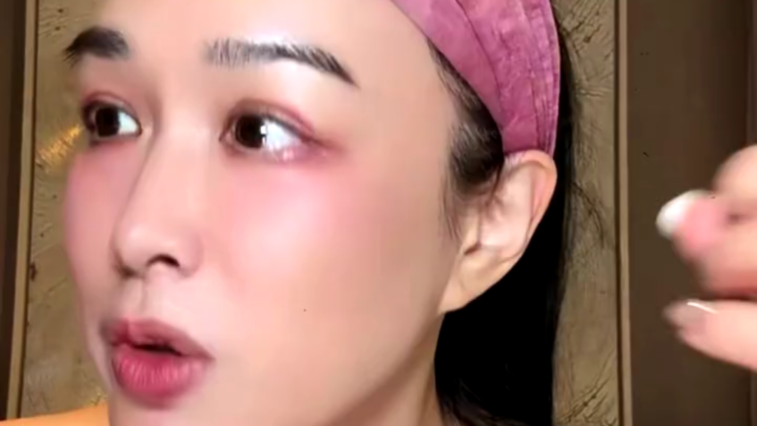 钟丽缇回应女儿Cayla大尺度磨牙棒聊天 国际学校未成年这么开放吗