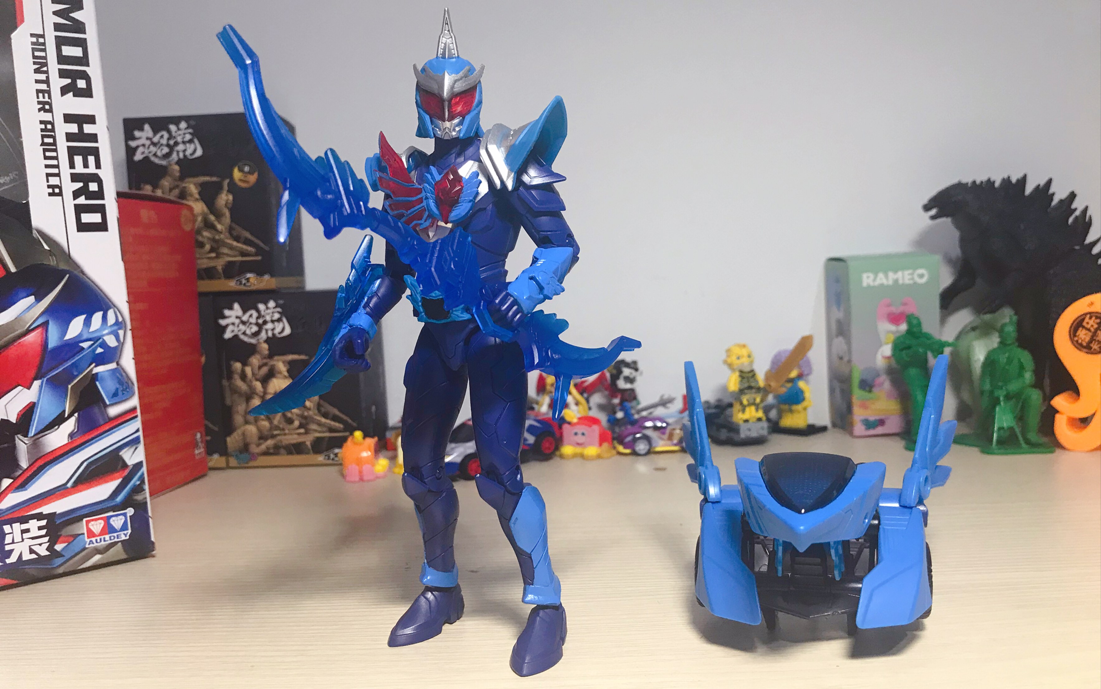 铠甲勇士猎铠鹰帅 超可动变形套装 奥迪双钻 没看过剧只说玩具_哔哩