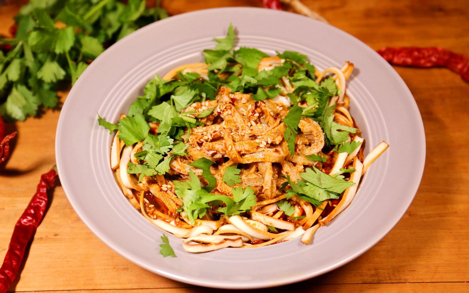 【火筵家常 豆腐干拌羊肚】火哥的菜:川味豆腐干拌羊肚,四川人这样做