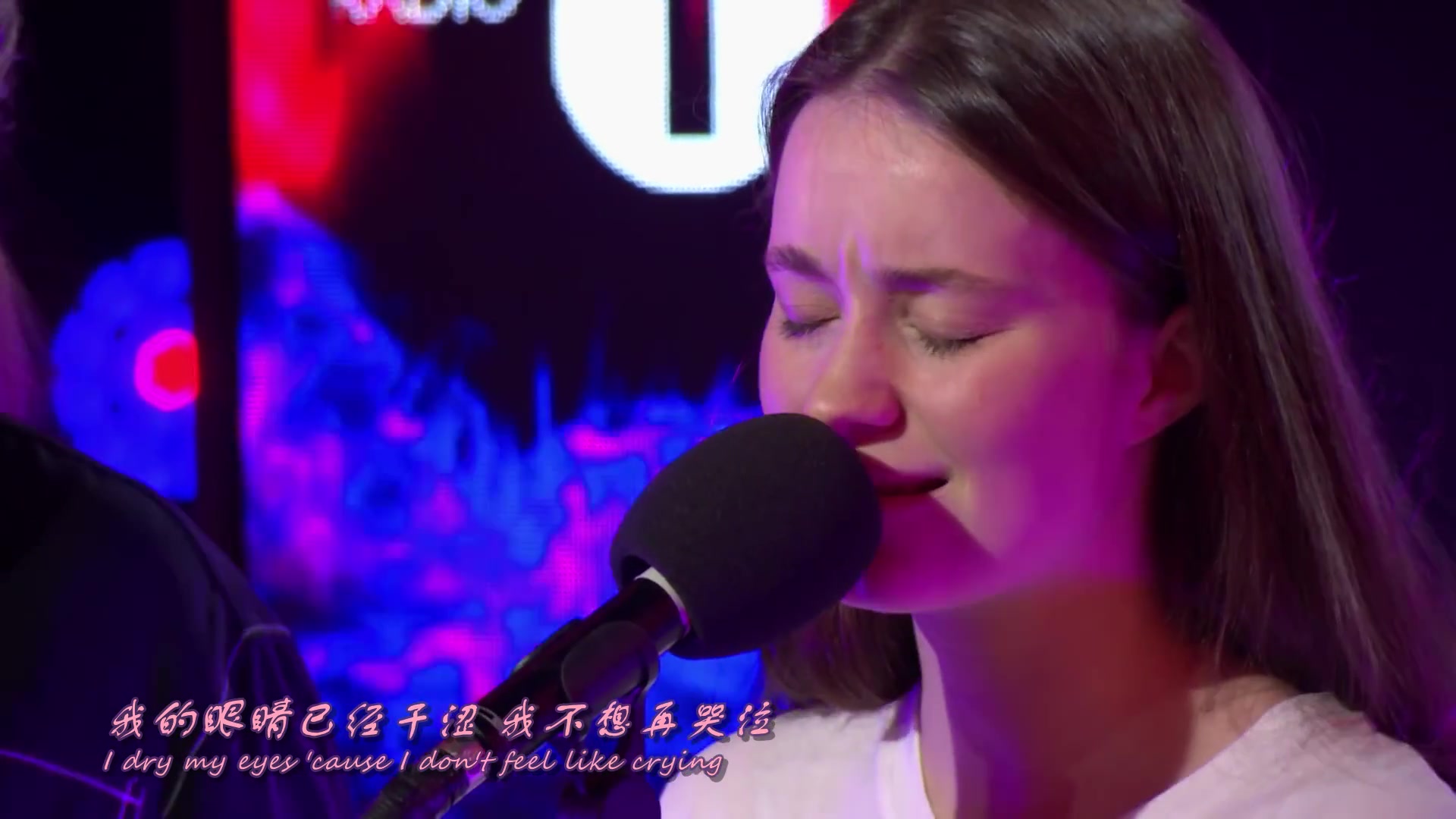 [图]【中英字幕】【Live Lounge】【Sigrid】 - Dont Feel Like Crying