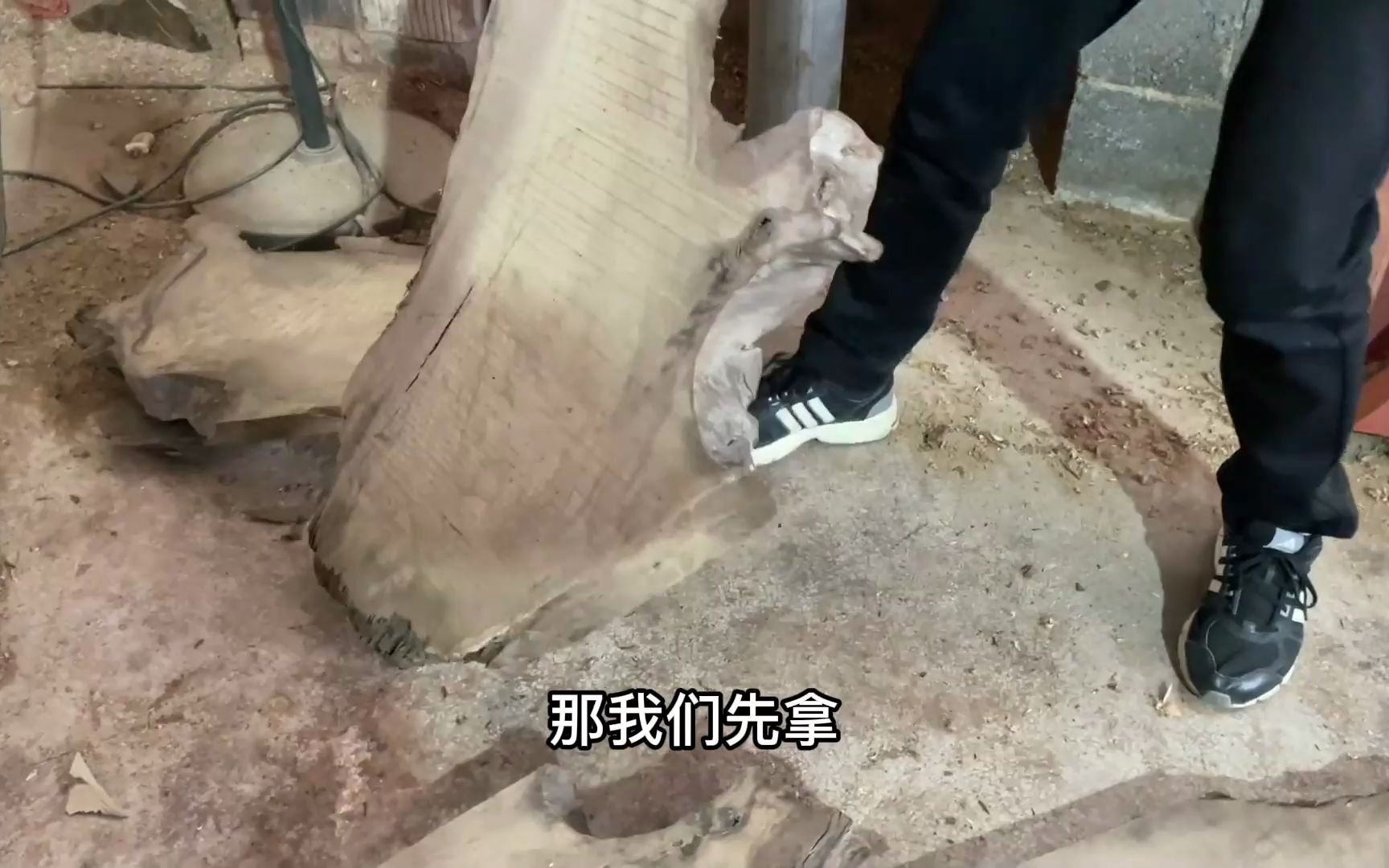10000收的金丝楠乌木,切开一看全裂了,虽然漂亮还是要亏