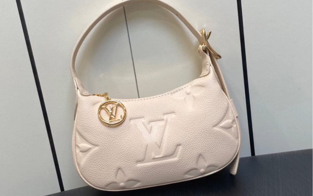 说一下高仿lv路易威登m82391白色 全皮月亮包系列 mini moon 手袋