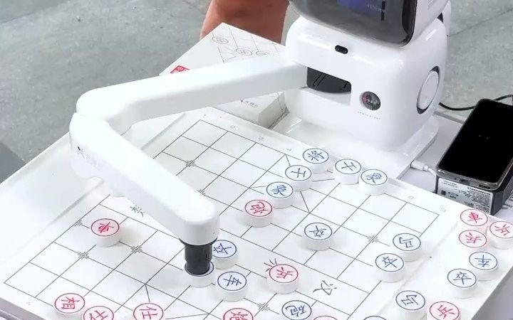 连着挑战元萝卜棋力闯关,大爷这实力是真硬啊象棋 公园大爷 下棋机器