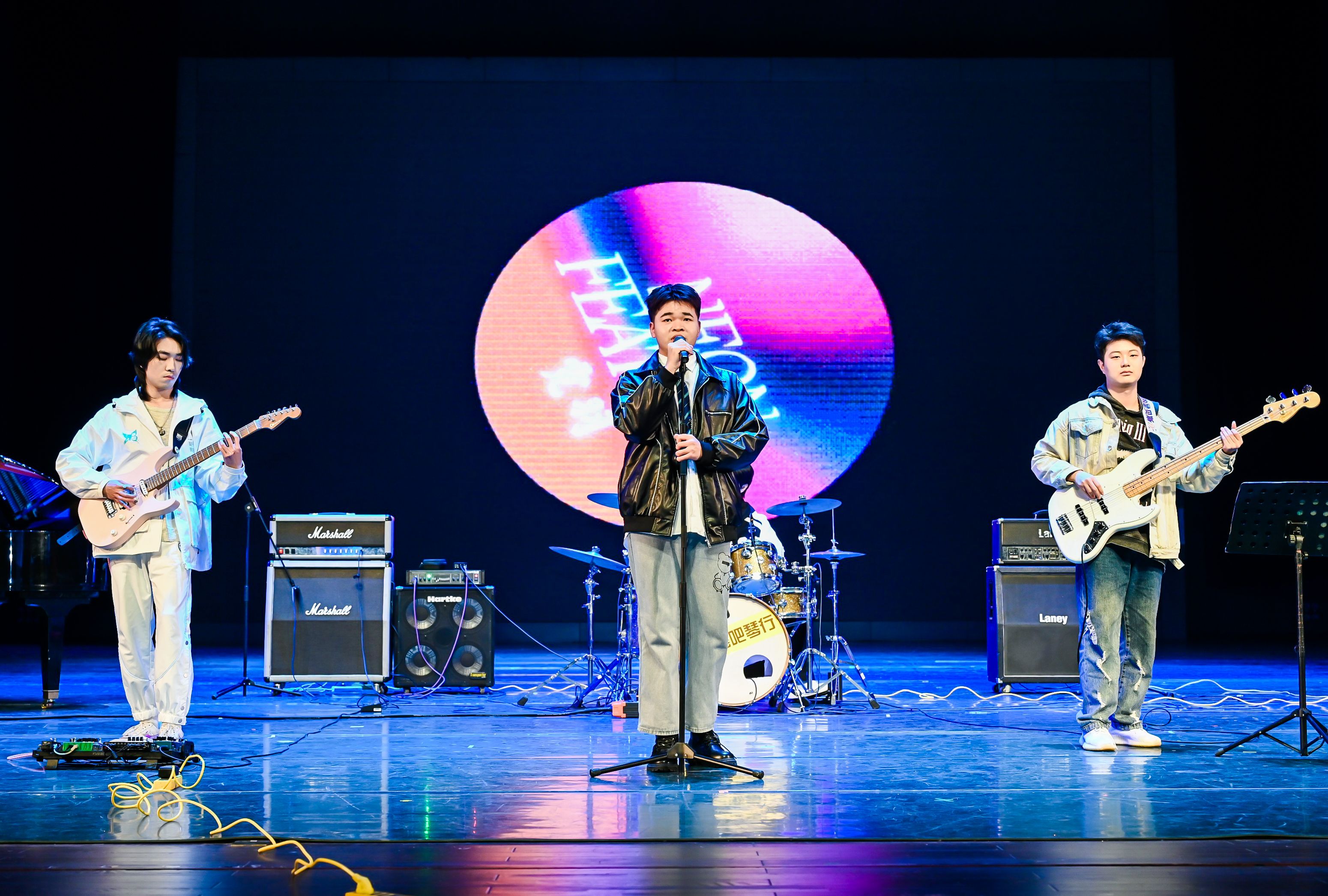 林俊杰串烧《交换余生 孤独娱乐》乐队现场!重庆大学土木冬之声-霓羽