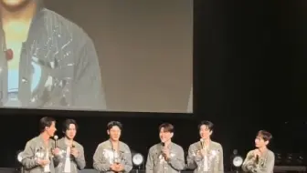 被哥哥们遗忘在海关的狮子