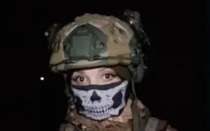 Скачать видео: 可爱的乌克兰女兵萌萌哒