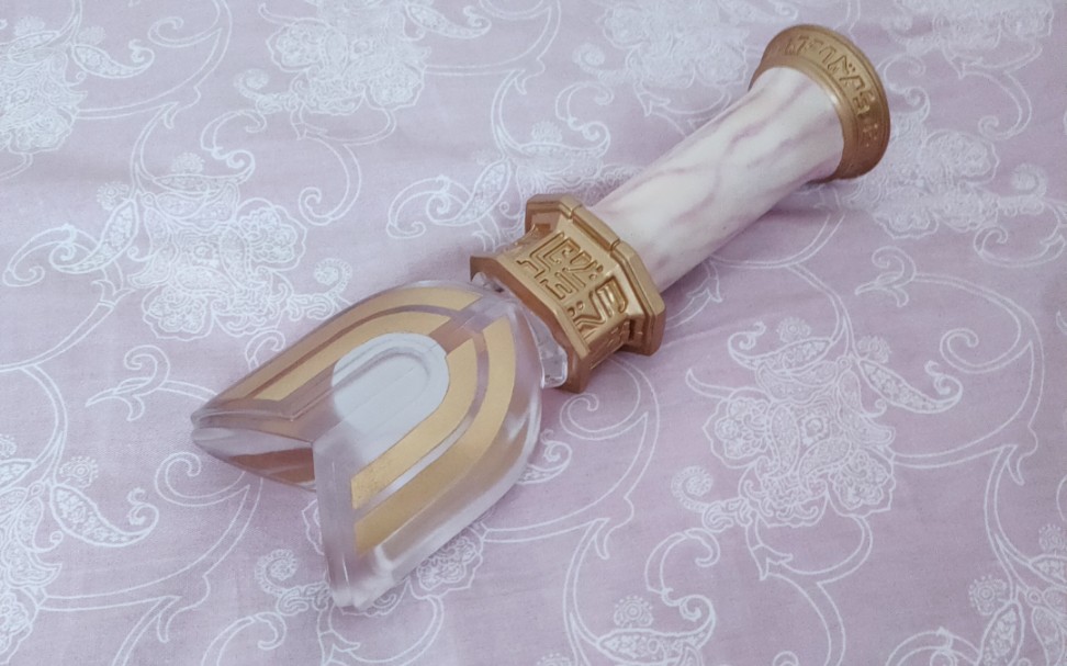 迪迦奥特曼变身器放纵水晶神光棒火花棱镜细节展示