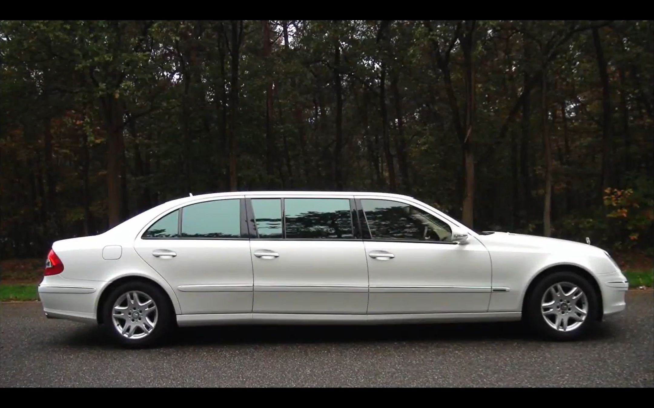 奔驰 w211 v211 六门加长e级 (万物皆可普尔曼?