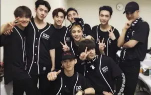 Download Video: EXO - 狼与美女 (Wolf)  打歌舞台合集