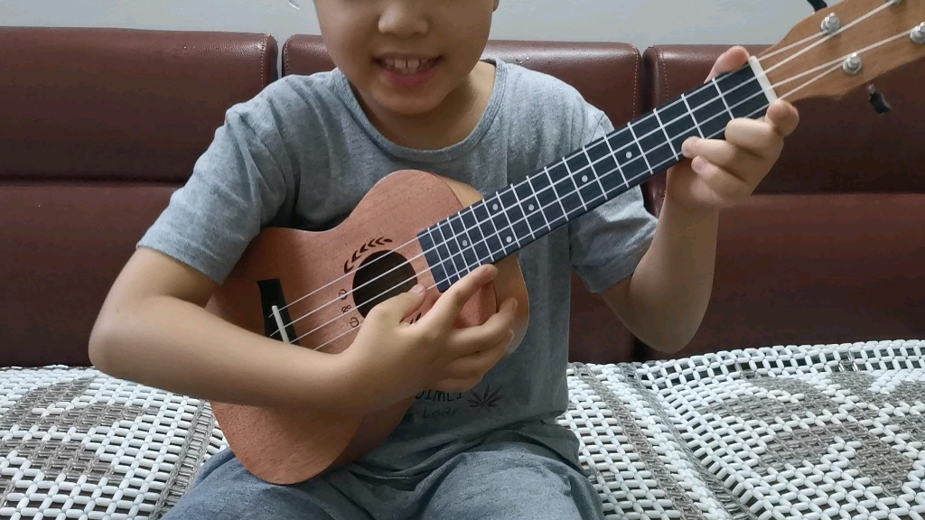 [图]康宝Ukulele《王老先生有快递》