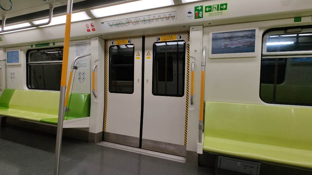 北京地铁16号线红莲南路到达官营列车内运行视频