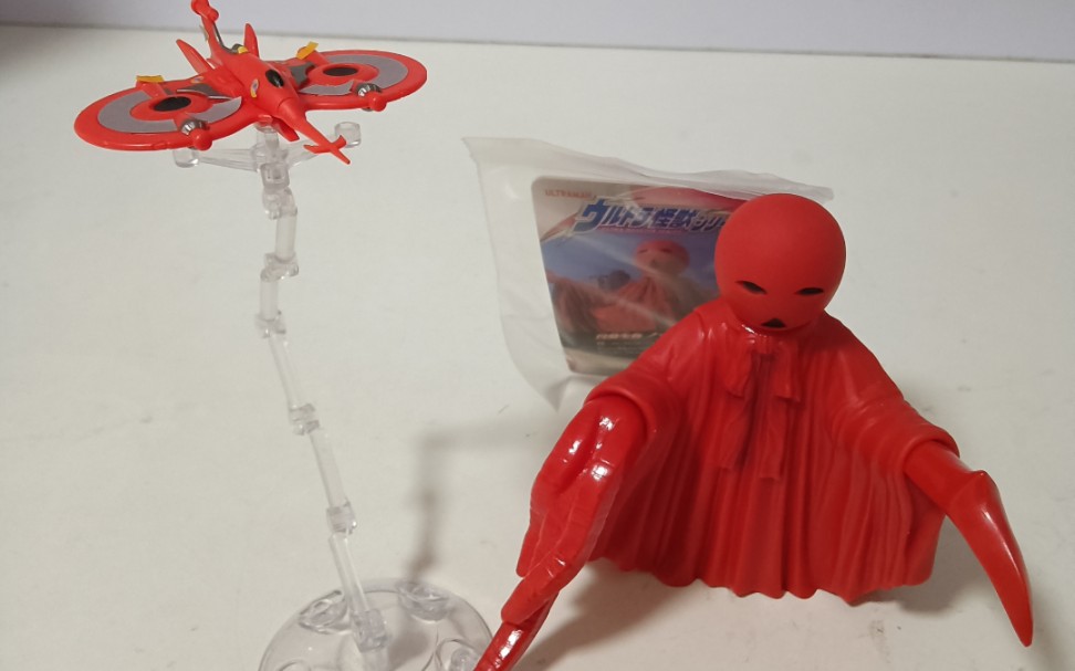 圆谷超兵器麦基二号,圆盘生物诺巴500软胶