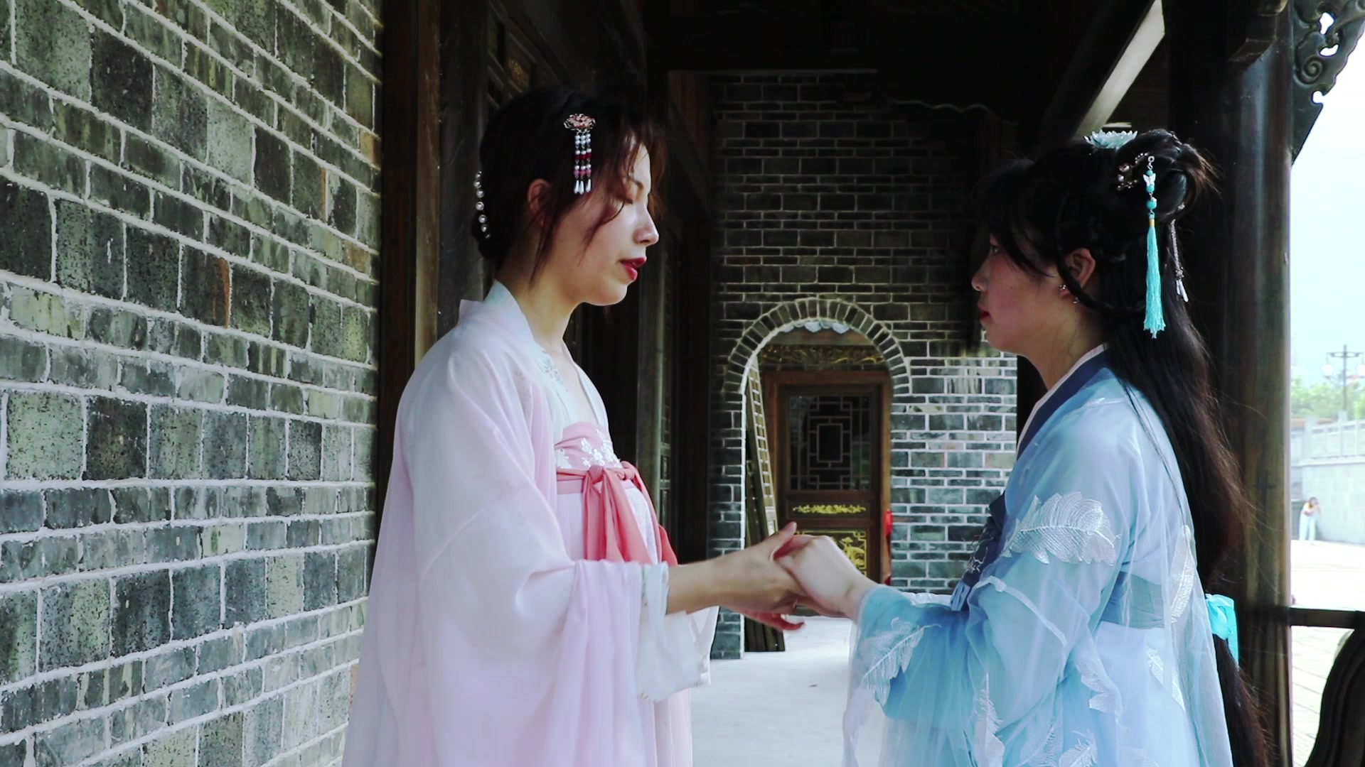 汉服/百合/剧情/狗血