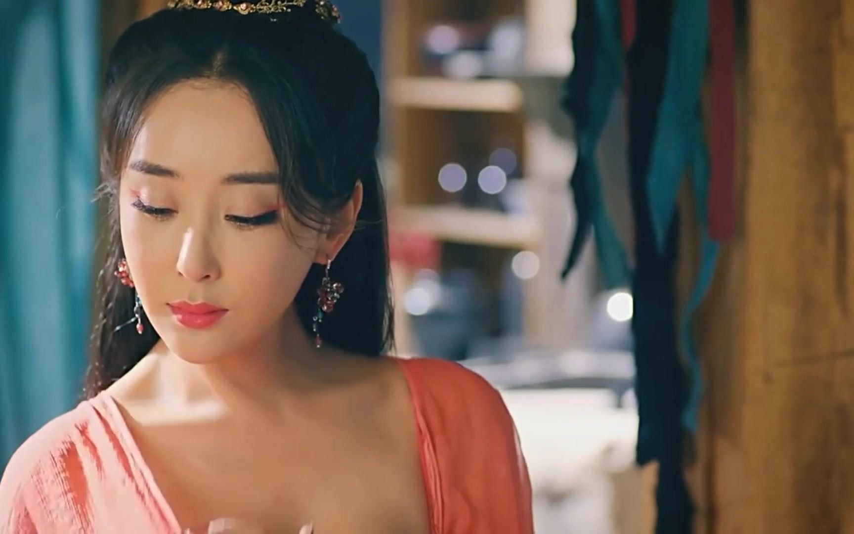 一曲《独白》带你看千娇百媚春三十娘,美到不想闭眼!
