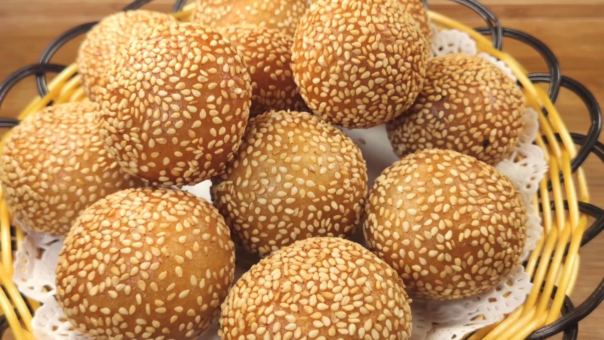 活动  空心小麻团,教你在家做,外皮酥脆,保证个个都空心,上桌就扫光