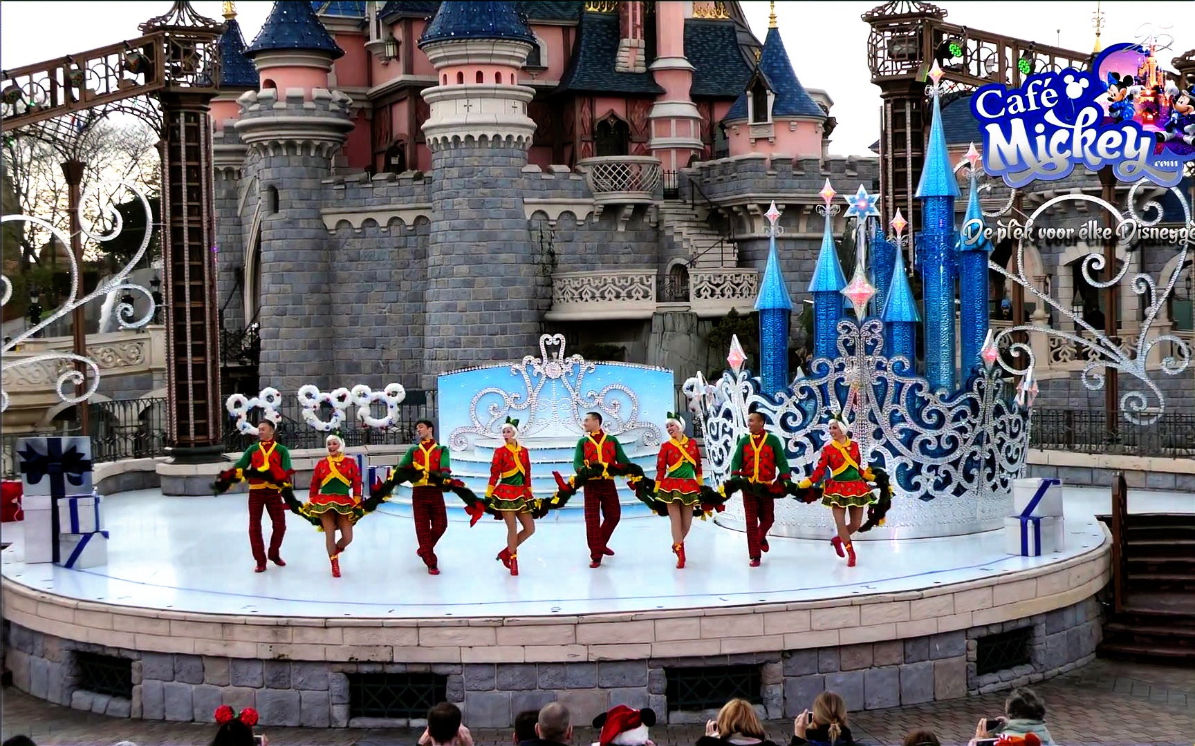 【巴黎迪士尼乐园】欢乐史迪奇圣诞节 A Merry Stitchmas  Disneyland Paris哔哩哔哩bilibili