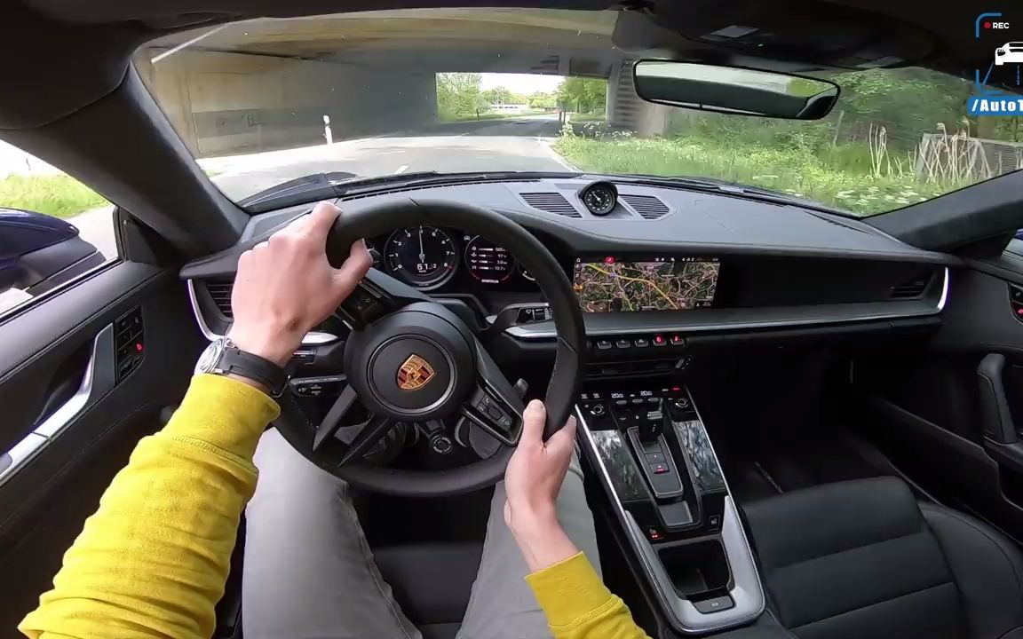 新款保时捷911carrera s 第一人称视角测试驾驶,原厂400匹马力就是