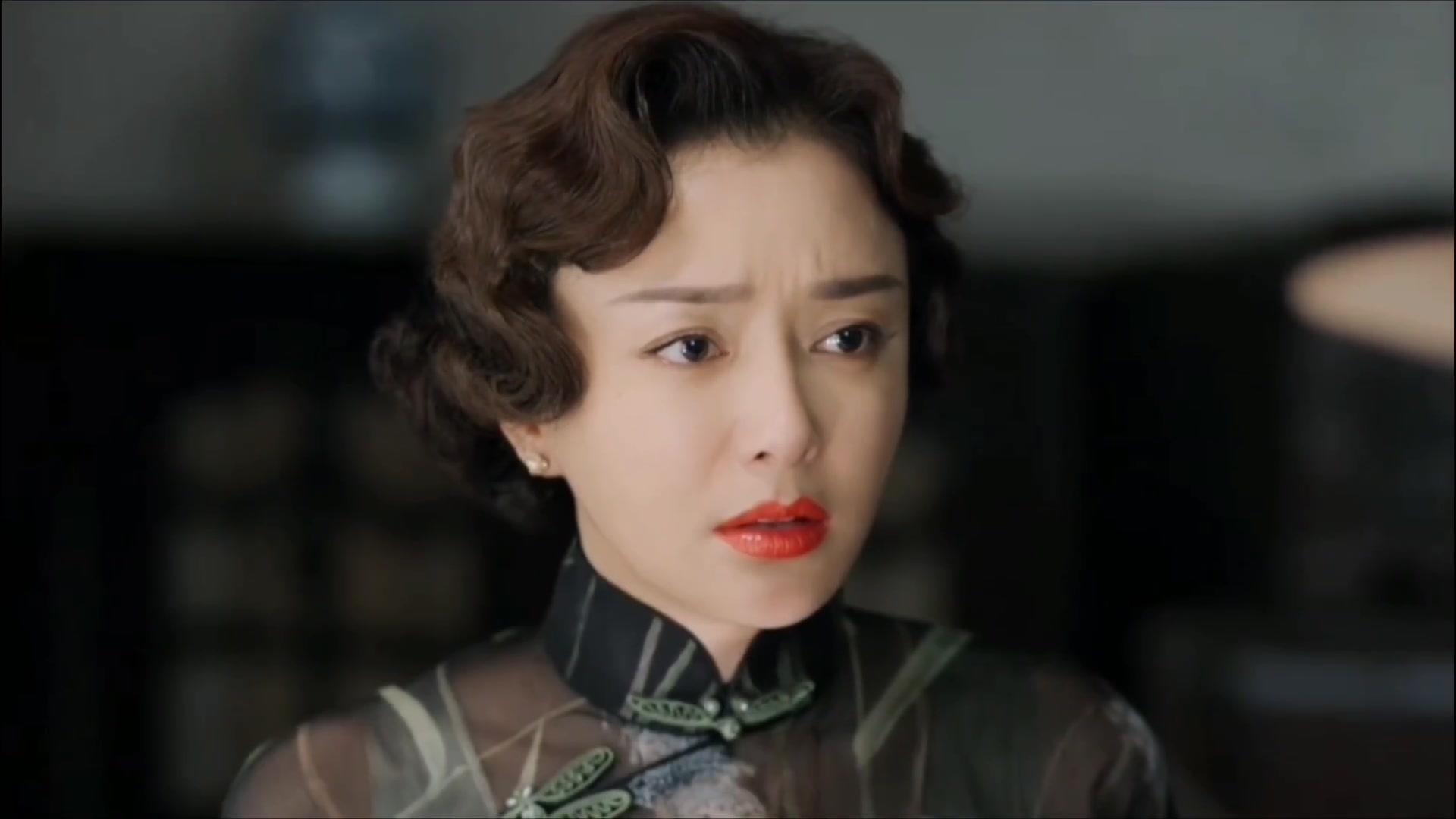 【秦岚】40岁的女人穿上旗袍风情万种,有颜有身材