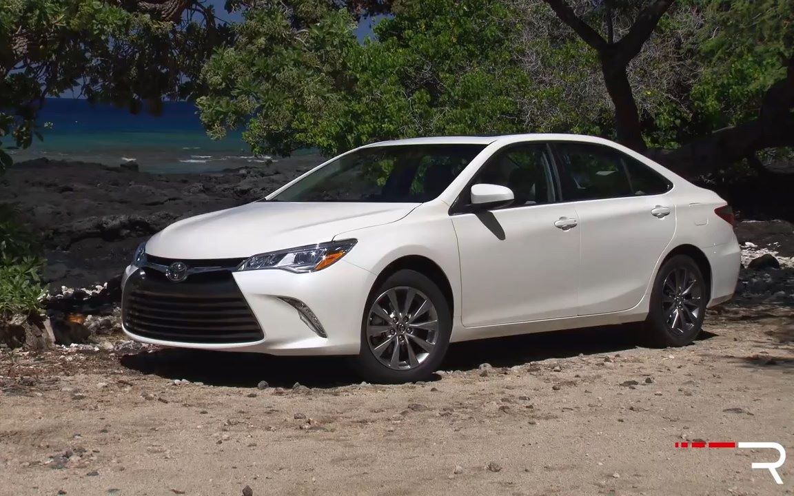 2016 toyota camry xle v6 redline review