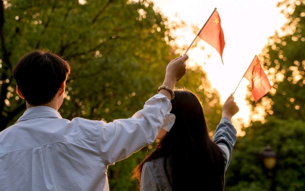 [图]挑战为武工院拍一组宣传片，让我们以青春之我，让青春之花在实现中华民族伟大复兴的新征程上绚丽绽放。视频作者：郝睿 徐亭玮