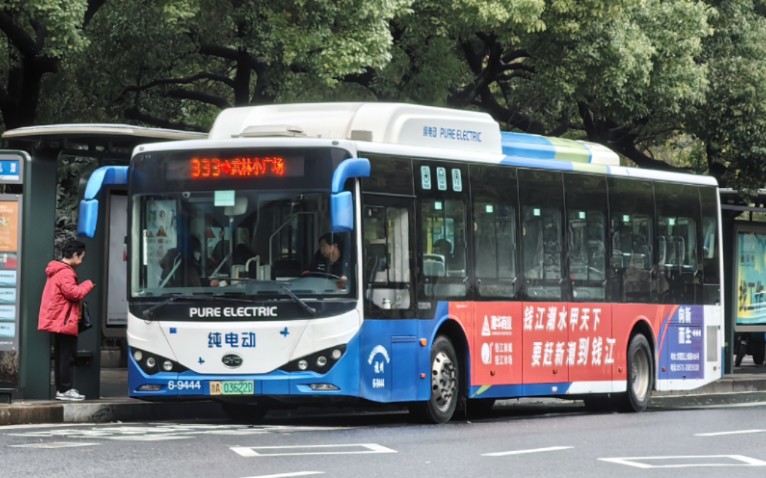 杭州公交333路6-9444 比亚迪byd6122lgev1(k9ka) 珠儿潭出站