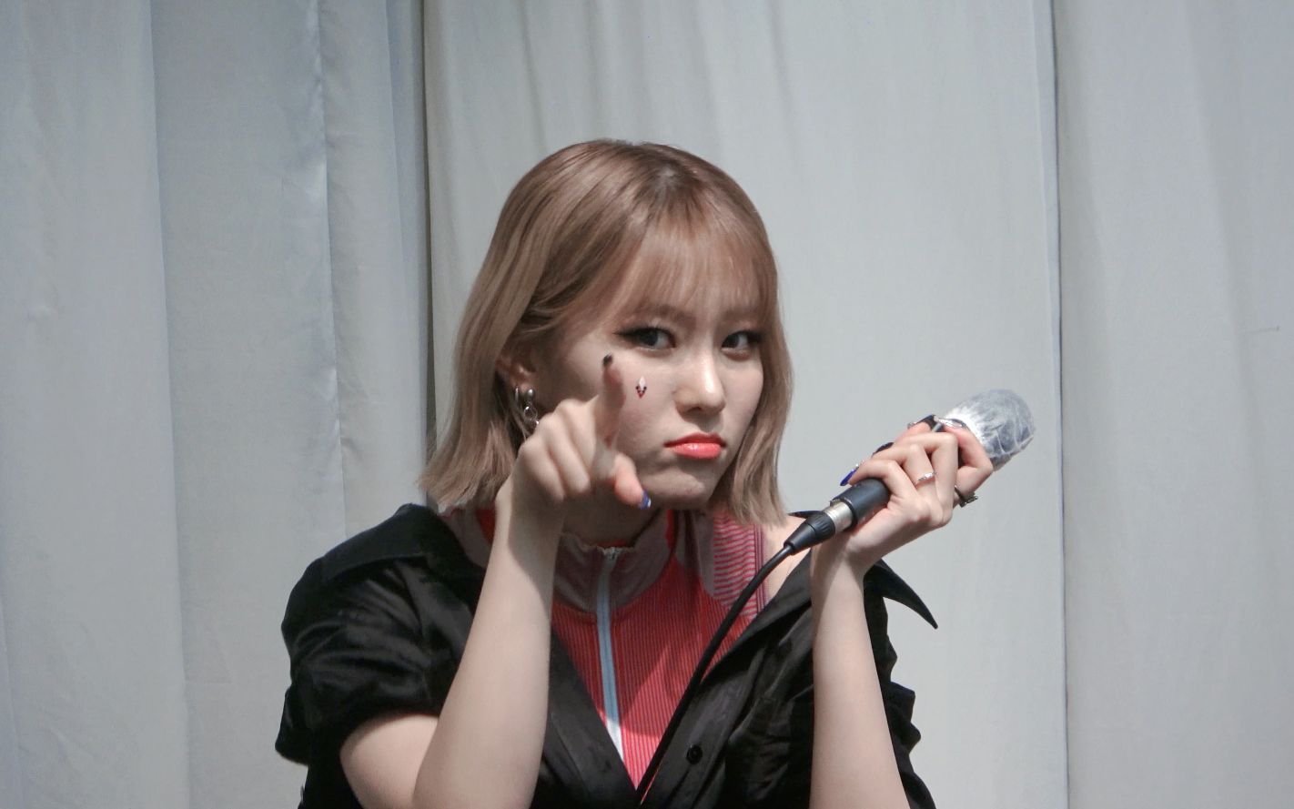 220313 weeekly monday金智敏 am签售 what is my love直拍