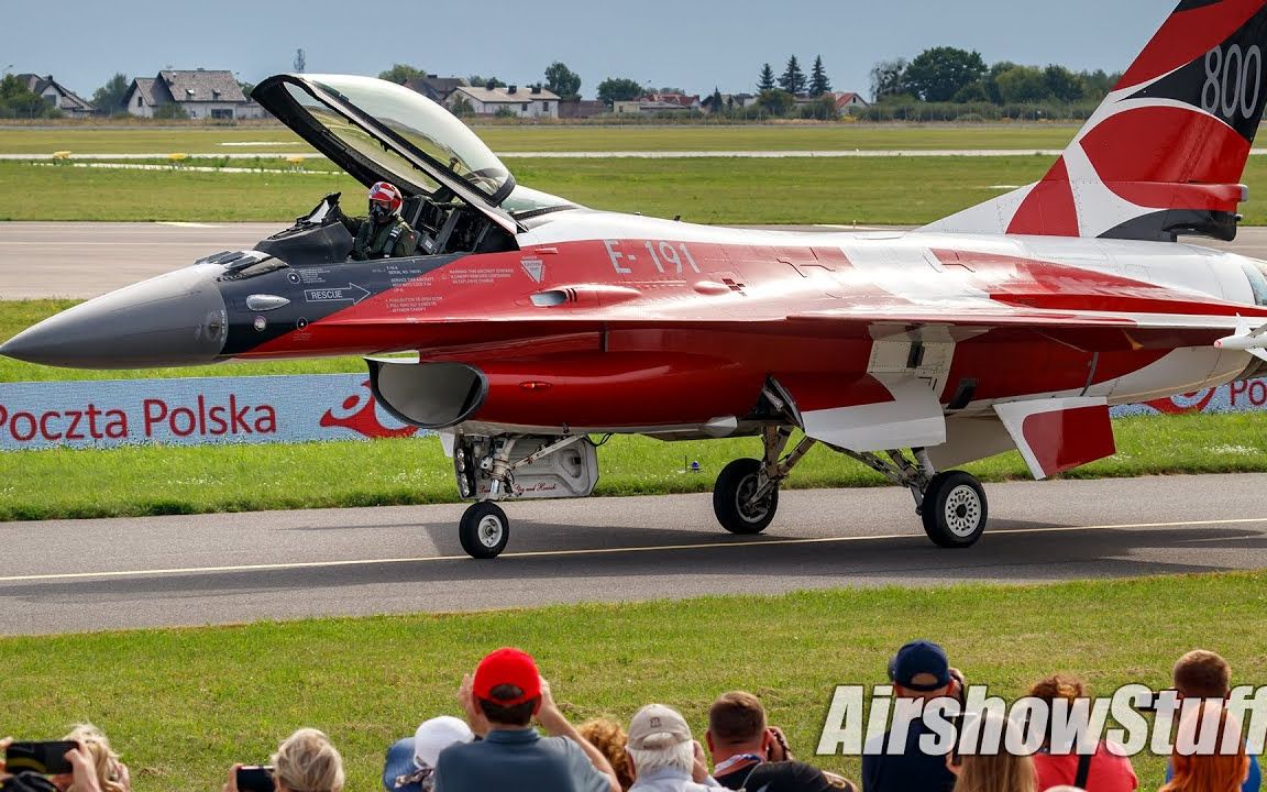 丹麦空军f-16战斗机飞行表演(  flares!) - 拉多姆航展2023