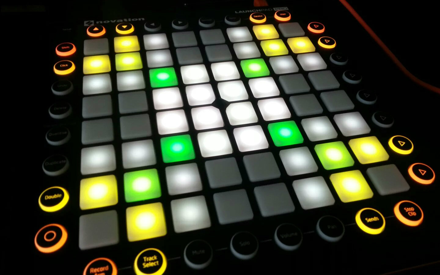 [launchpad pro]zedd-shave it(501 remix)by kevin_哔哩哔哩_bili