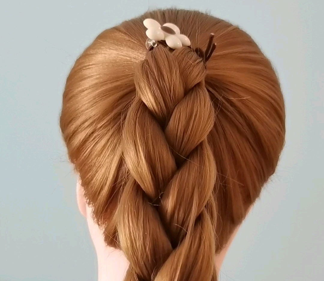 简单百搭立体三股辫