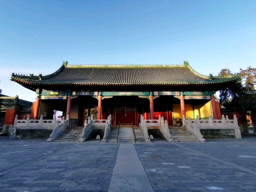 北京阜成门内大街历代帝王庙