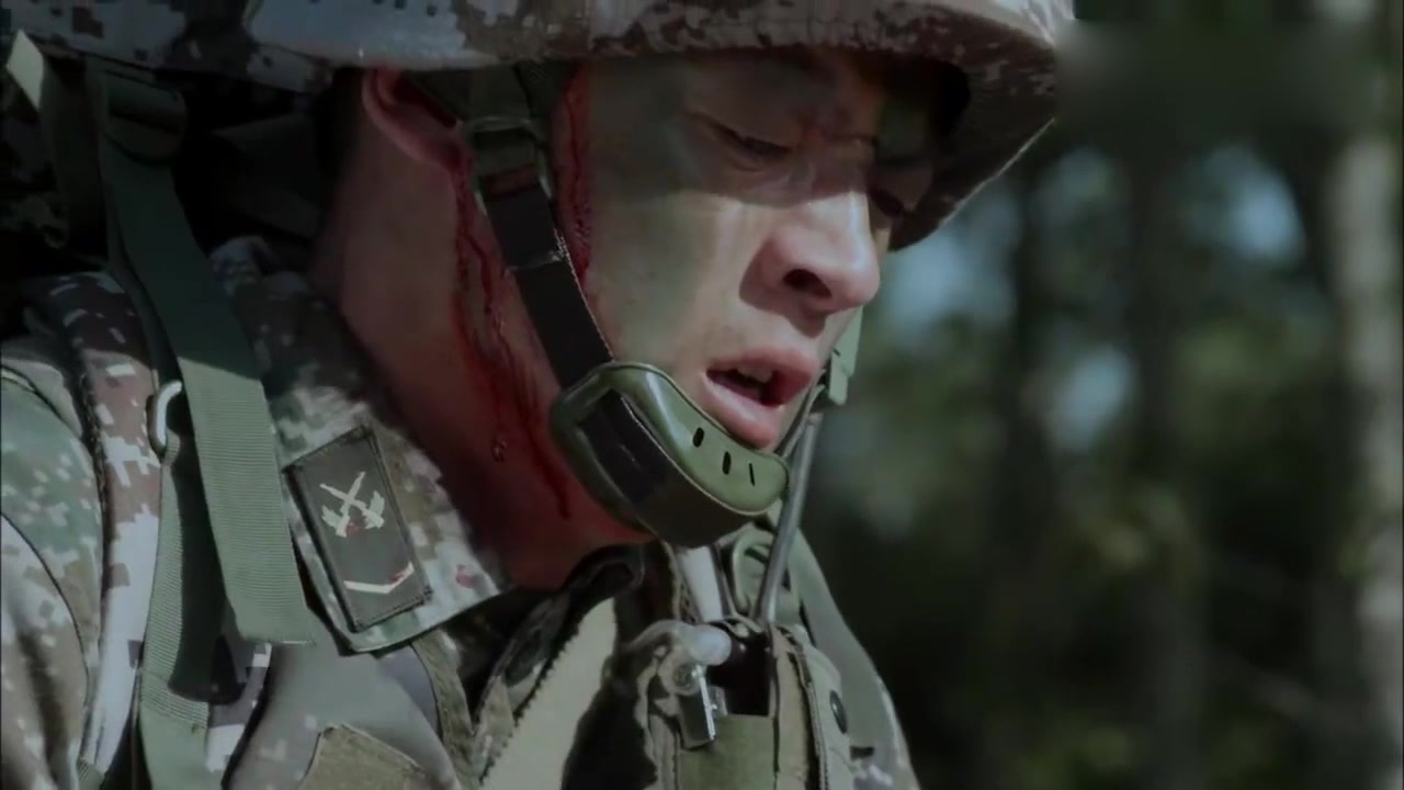 神犬奇兵:子弹中枪身受折磨,熊雄思虑许久,终是扣下了扳机_哔哩哔哩