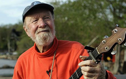 93岁的西格老爷子为鲍勃迪伦献唱永远年轻