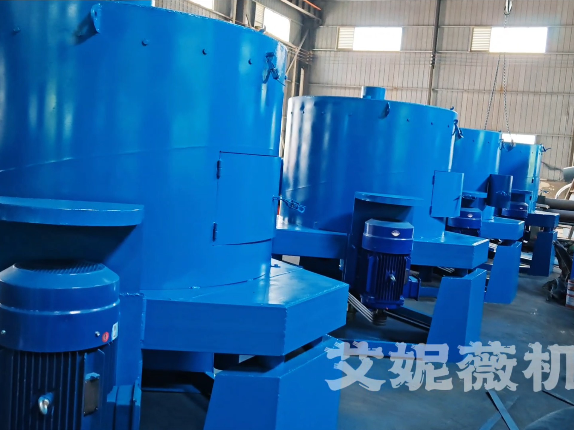 水套离心机又称尼尔森离心机,是重要的重选设备,其是利用重力加速度