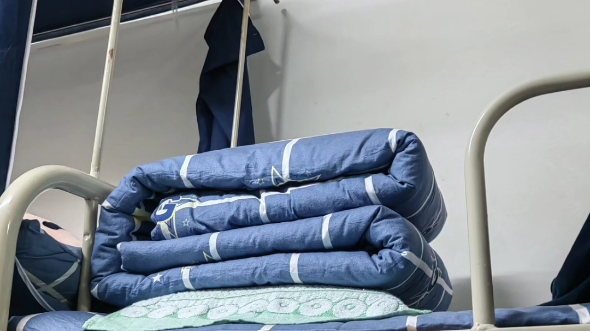 有几个大学生能做到每天都叠被子?