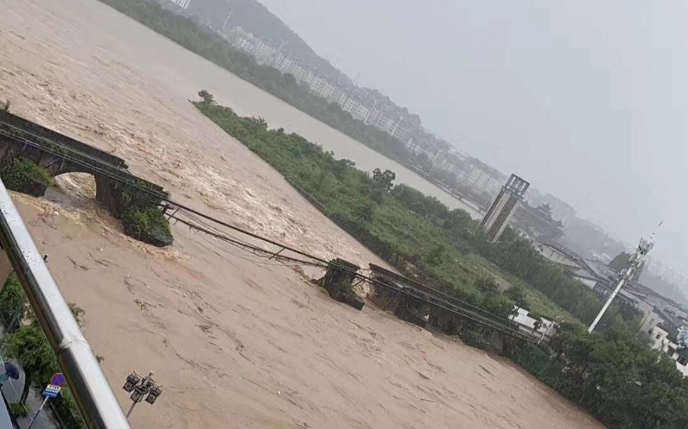 [图]黄山市近500年的屯溪老大桥(镇海桥)没了