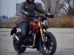 Télécharger la video: Scrambler 400X红黑配色你爱了吗？#英伦凯旋沈阳凯元#英伦凯旋#scrambler400x#一路凯旋#出发即凯旋