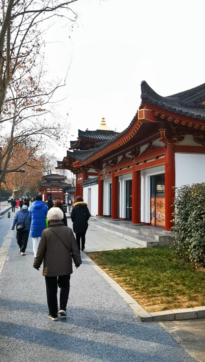 二零二二初春的兴庆公园之东大门