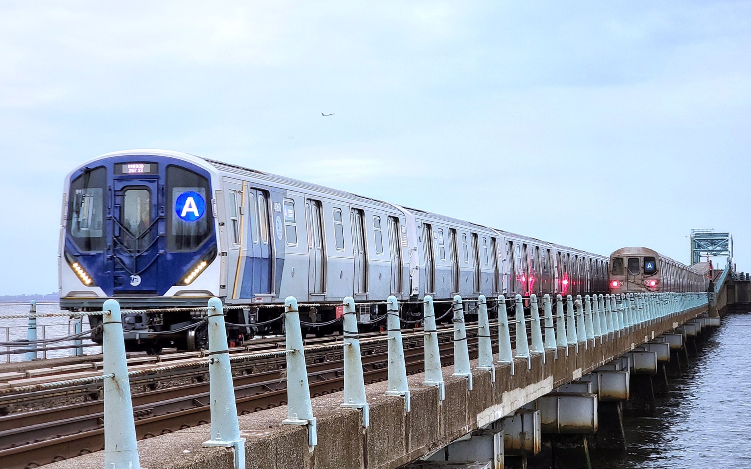 【纽约地铁】首发!最新型列车r211a型开始载客运行!