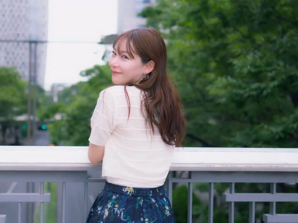 【摄影构图参考】模特户外人像短片 yuria