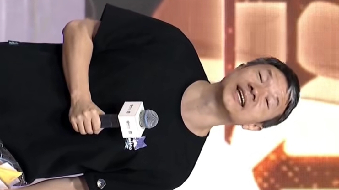 大伟哥哭了010101不是吧,我还没赶上呢?