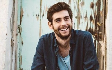 [图]西班牙 Alvaro Soler《Sofia》MV 索菲亚