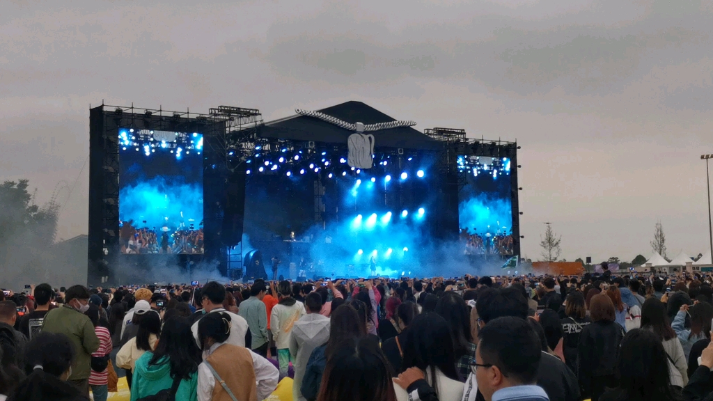 成都ayo音乐节—nineone乃万《风的颜色》