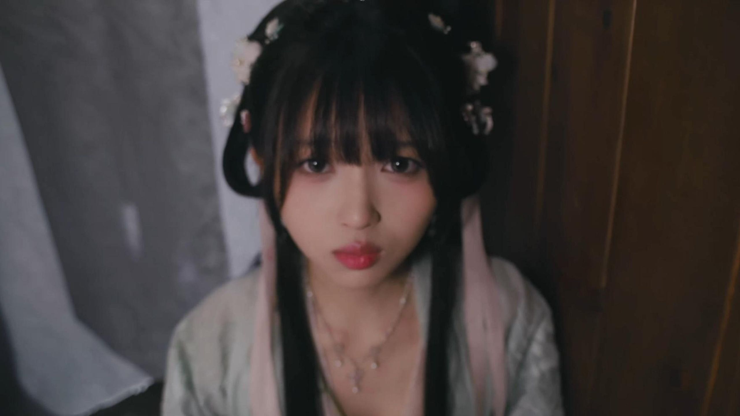 楚楚可伶王涵大