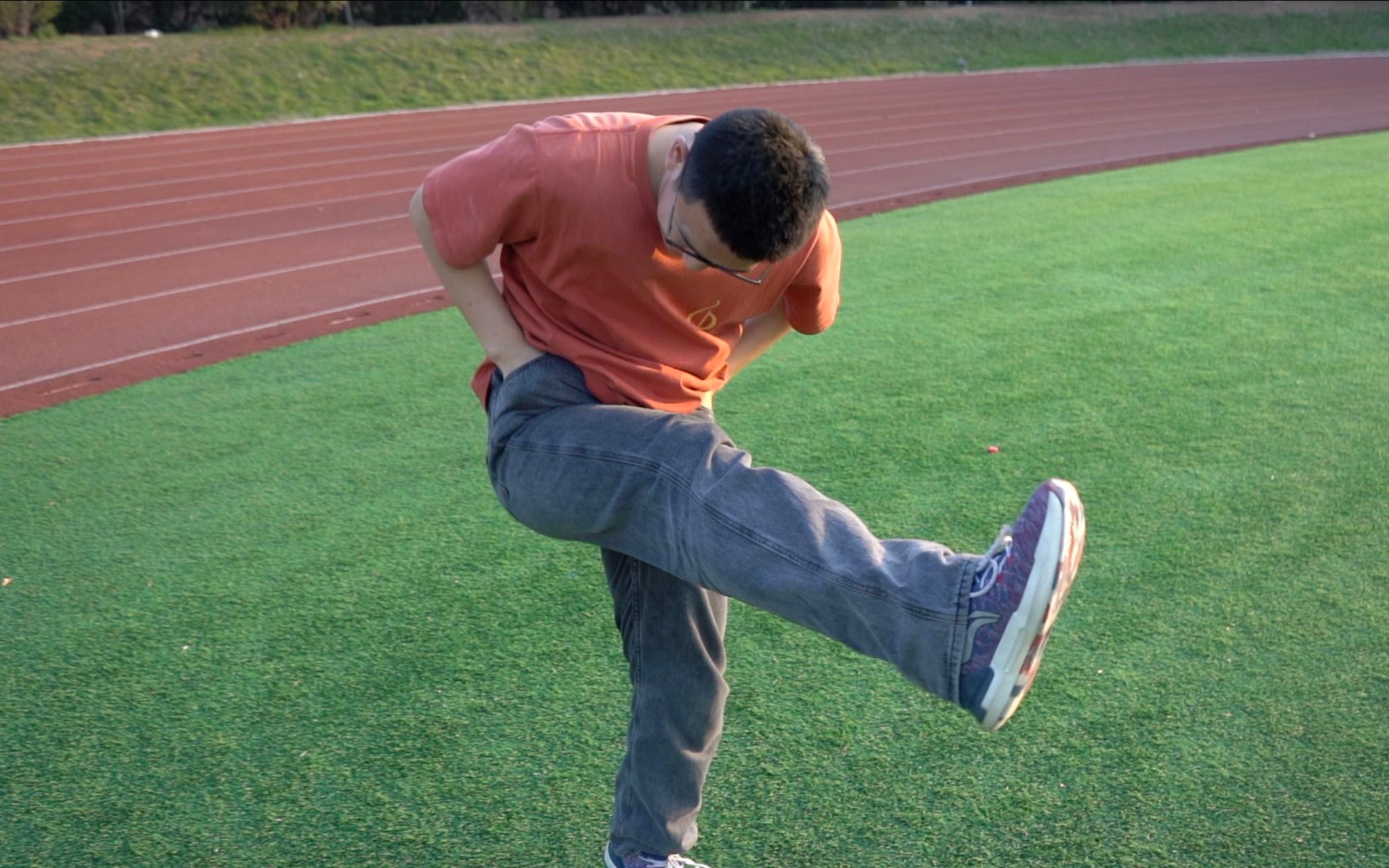 一脚踢出整个盛夏