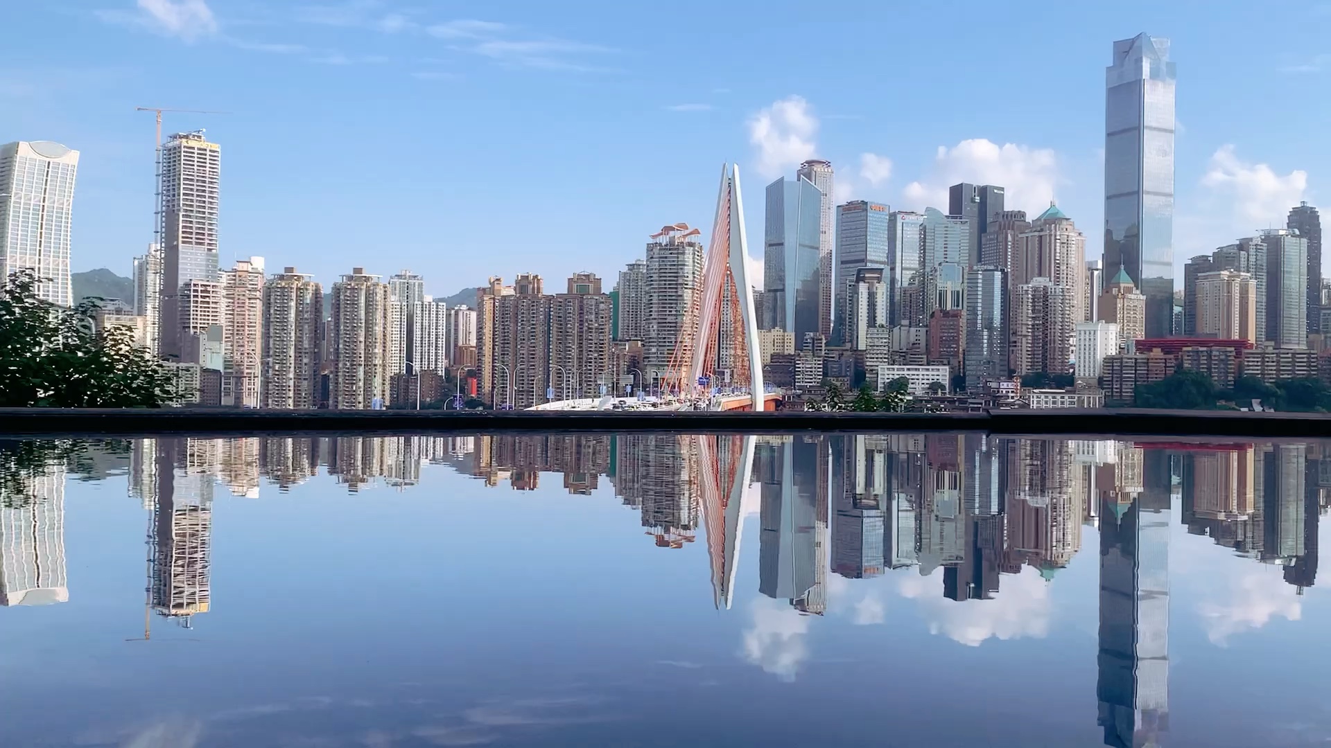 iphone xs max 拍的重庆天空之镜